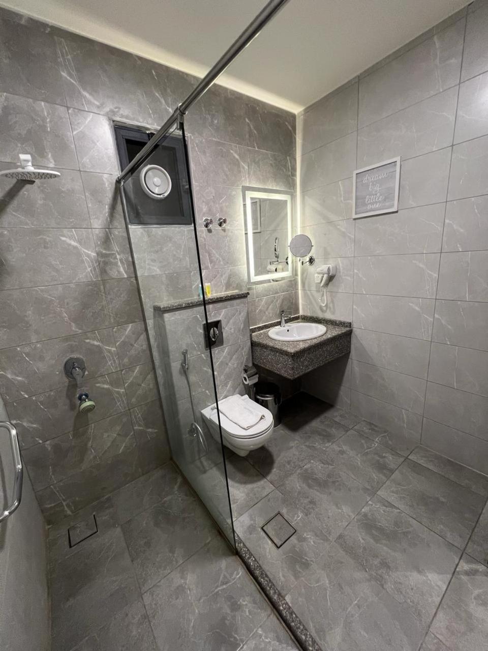 Sky Hotel Aqaba Ngoại thất bức ảnh