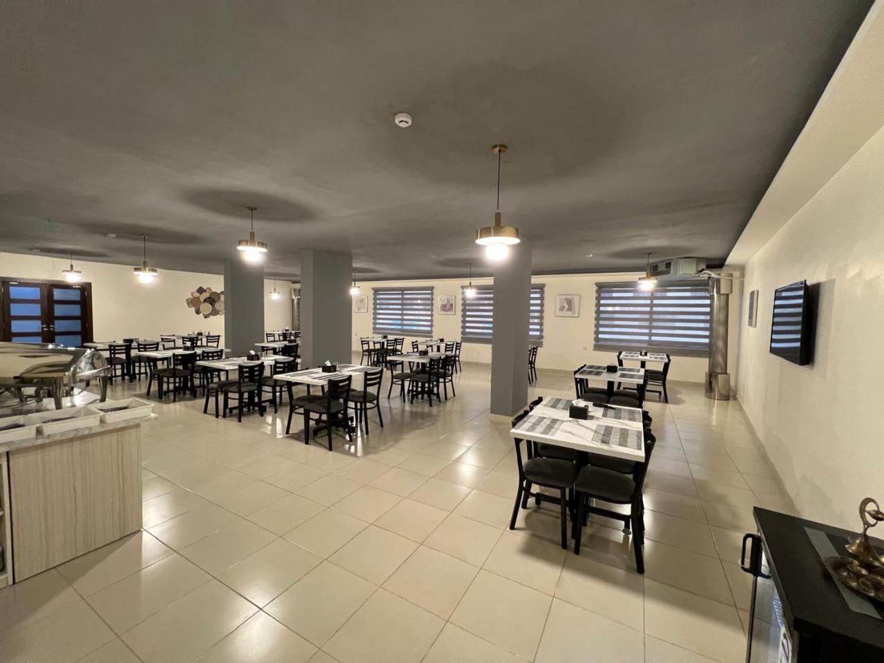 Sky Hotel Aqaba Ngoại thất bức ảnh